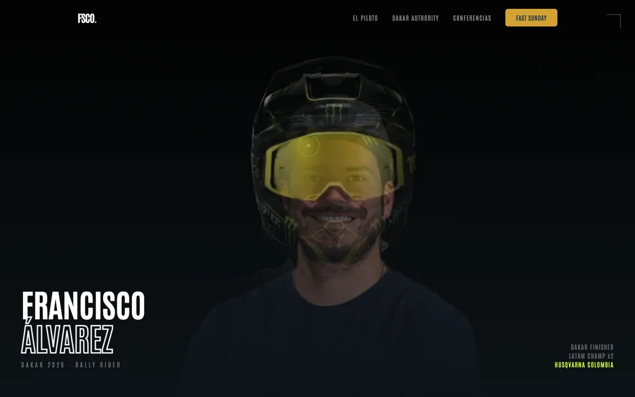 A capa da web do Pacho com a luz acesa: por baixo da cara aparece o capacete